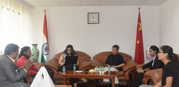 駐孟買總領事鄭曦原會見中國簽證代辦中心負責人，共商簽證服務優化